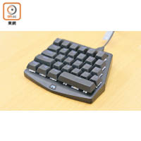 Handjoy K-1專為電競而設計，採用茶軸按鍵，惟只有半個鍵盤Size。<br>售價：$599