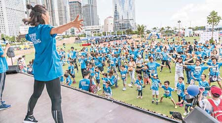 參加者可齊創「連續6小時最多人次跳香港世界牛奶日健身操」世界紀錄。