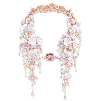 Boucheron NUAGE DE FLEURS繡球花玫瑰金頸鏈，鑲有1枚42.96卡枕形粉紅色電氣石、珍珠貝母和鑽石。$796萬（B）