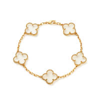 Van Cleef & Arpels Vintage Alhambra四葉幸運圖騰手鏈，以黃K金鑲嵌透明水晶。 $35,100（A）