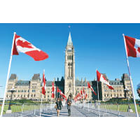 加拿大安省網上中學獲得加拿大安省教育局認證。