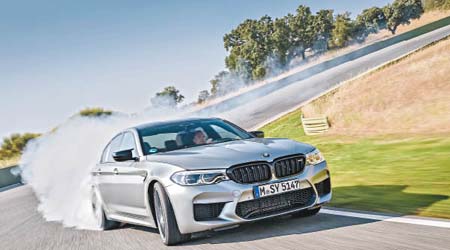 BMW M5 Competition最大馬力高達625hp，0~100km/h僅需3.3秒。