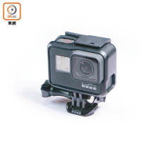 HERO7 Black外形跟上代接近，裸機已支援10米防水，另可套上接架安裝同廠配件。售價：$3,300