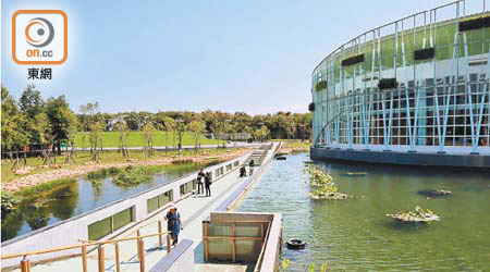 樂農館與周邊設計貫徹了「生態、節能、減碳、健康」的綠色建築概念。