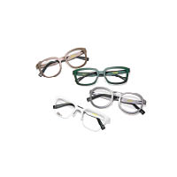 STROBETM by Zoff SMART系列的靈感來自80年代流行的經典厚重款眼鏡，以高性能塑料ULTEMTM樹脂製成，質感輕巧柔軟，不易損壞。$880/各（A）