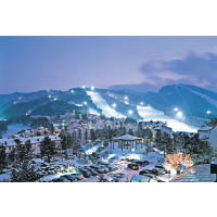 龍平規模甚大，滑雪場有多達28條雪道。