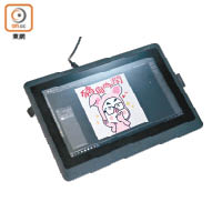 Cintiq 16採用15.6吋1,920×1,080解像度屏幕，擁有72% NTSC色域。售價：$4,980