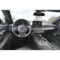 內裝布局BMW化，中控台、軚環、iDrive資訊娛樂系統，以至冷氣掣都是從BMW移植過來。