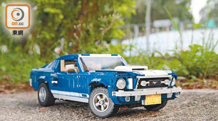 LEGO 10265取材自60年代Ford Mustang，線條硬朗。<br>售價：$1,199