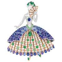 Van Cleef & Arpels Quatre contes de Grimm Princesse Héméra胸針，鑲嵌藍色及淡紫色藍寶石、祖母綠、沙弗萊石榴石及鑽石。（A）