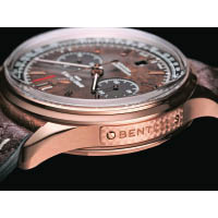 42毫米精鋼錶殼左側鐫刻「BENTLEY」字樣，設計靈感源自1929年機械增壓型賓利Blower車型的儀錶板。