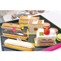 FAUCHON LE CAFE是巴黎老字號高級食品店FAUCHON的Cafe店舖，甜點選擇豐富美味。