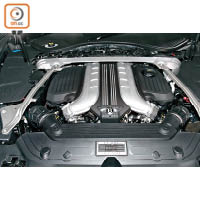 Continental GT開篷版搭載6.0公升W12引擎配雙渦輪增壓，最大扭力高達到900Nm。
