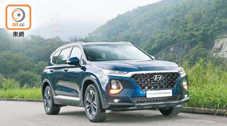 Hyundai Santa Fe <br>售價：$308,800（標準版）；$338,800（Premium版）