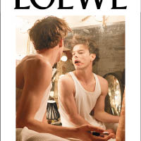 Charlie Heaton參與拍攝LOEWE 20 S/S造型照。