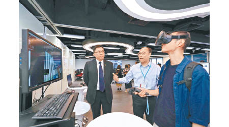 為了提升教與學的質素，VTC的BIM創新中心引入了擴增實境（AR）、虛擬實境（VR）與混合實境（Mixed Reality）等設備。
