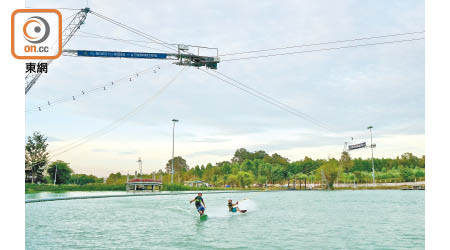 Thai Wake Park Pattaya提供鋼索滑水設施，成了當地X Gamer的一大蒲點。