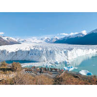 莫雷諾冰川的成冰帶有250平方公里，長30公里，是冰川國家公園最為壯觀的畫面。
