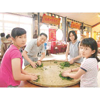 想跟孩子一起有個難忘暑假，不妨參加全台灣不同地區的農遊活動。