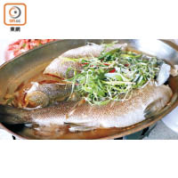 貴妃魚勝在膠原蛋白豐富，肉質口感肥美如五花肉。
