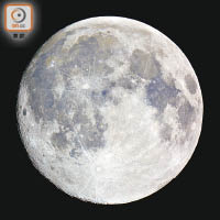 影月亮特寫時，應待月亮升到最高才拍攝，能減少大氣污染，清晰見到其表面的隕石坑。
