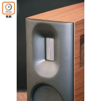 鋁高音單元能營造出極為通透的50kHz高頻，演繹高音人聲特別清脆。