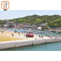 位於宮浦港上的紅南瓜，成了直島的瀨戶內國際藝術祭標誌。