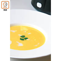 以南瓜煲湯，最能夠保存其營養價值。