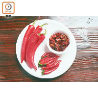 湖南菜講究辛辣與鹹香，單是辣椒的種類就多不勝數。