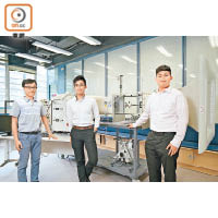 由左至右，李碩文、劉浩榮及陳冠廷皆因熱愛飛機而報讀「飛機工程（榮譽）工學士」課程。