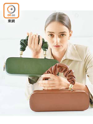 THE SANT Kinchaku啡色（前）及橄欖綠色（後）皮革迷你手挽袋 $3,189/各（A）