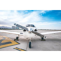 課程安排學員在澳洲進行飛行訓練，以及考取私人機師執照（PPL）。