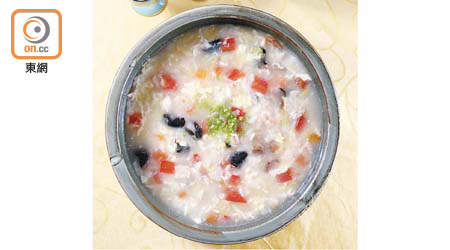 疙瘩湯是山東家常主食，追求口感與味道的層次與鮮香滋味。