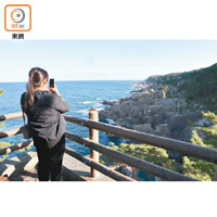 橫沼展望台建於30米高的巨大花崗岩上，能眺望廣闊的太平洋。