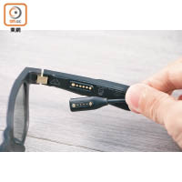 充電線可透過磁力連接眼鏡，充電2小時即可作3.5小時播歌。