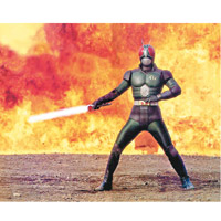 昭和年代<br>《幪面超人BLACK RX》首度引進多段變身設計，對特攝拉打片帶來巨大影響。