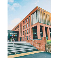 英國Birmingham City University是歐洲最大的珠寶設計學校之一。（網上圖片）