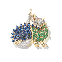 Tiffany & Co. Jean Schlumberger傳奇設計系列─Fantasy 18K黃金及鉑金鑲藍寶石、祖母綠及鑽石Dragon胸針 $221.7萬（A）