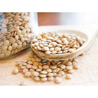 3. 小扁豆（Lentil）<br>蛋白質含量約26%，低卡、高纖並含多種維他命及礦物質。