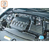 2.0L直四TFSI引擎結合48V輕混能系統，綜合油耗低見7.4L/100km。