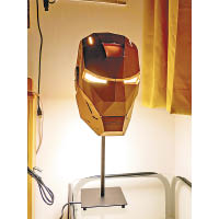 Iron Man燈罩，兩眼發光好鬼型。