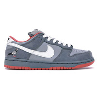  STAPLE×Nike SB Dunk Low City Pack NYC Pigeon（2005年），全球限量202對，紐約限定，當年推出原價200美元，現時炒價高達HK$104,670。