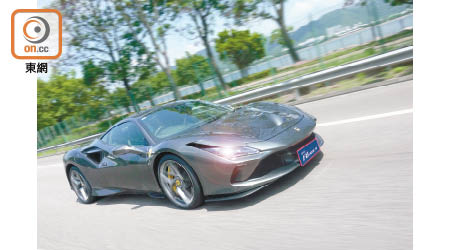 全新抵港的F8 Tributo，堪稱是法拉利史上最強V8，車載升級版FDE+法拉利動態強化系統，攻彎性能大大提升。<br>售價：$4,330,000起
