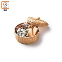 韓式傳統雜錦脆片：選用各款蔬菜炮製的脆片，靈感來自當地寺廟菜式。