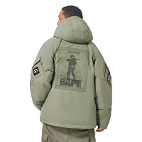 BAPE®×ALPHA INDUSTRIES ECWCS羽絨外套 $3,999