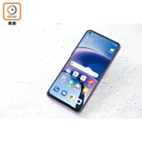 Redmi Note 9T 5G內置6.53吋2,340×1,080解像度開孔式屏幕，左上角備有1,300萬像素鏡頭。<br>售價︰<br>$1,599（4GB RAM＋64GB ROM）、<br>$1,799（4GB RAM＋128GB ROM）（a）