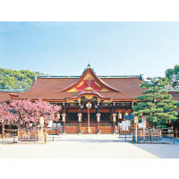 創建於947年的北野天滿宮，其本殿被列為國寶建築。