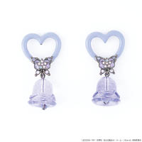 Crystal Carillon耳環採用半透明設計，配上蝴蝶更為搶眼，售¥22,000（約HK$1,606）。
