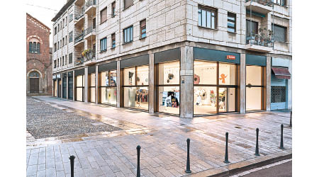 Supreme Milan新店已經正式開幕，他日有機會去米蘭旅遊又多個地方打卡。