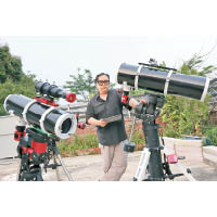 香港著名天文攝影家「不動明王」（鄭冠康Vincent）指，只要手機配備手動功能，包括手動曝光、手動對焦和可調校ISO，便能拍攝得到月全食。